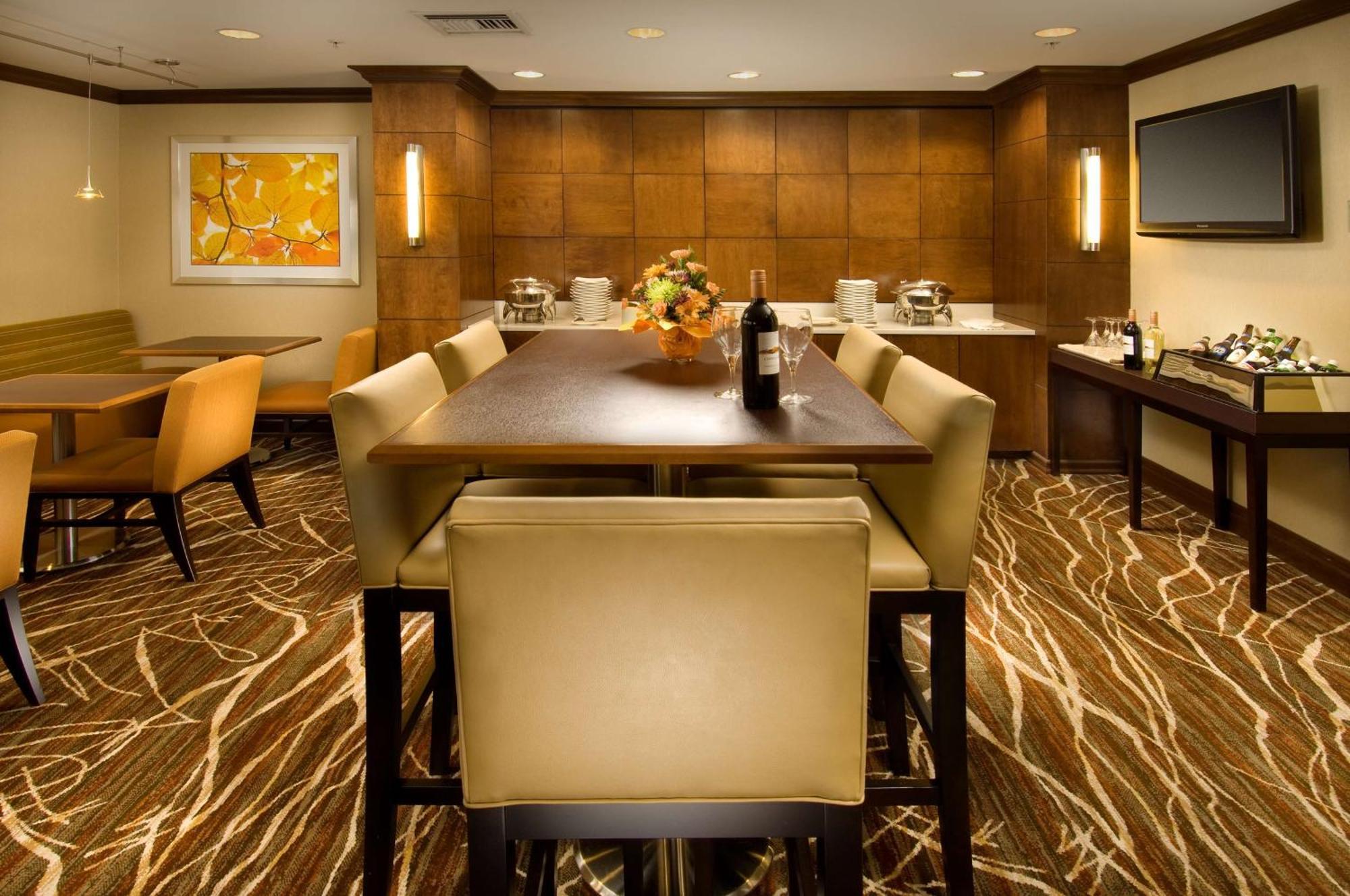 Doubletree By Hilton Dulles Airport-Sterling Exterior foto